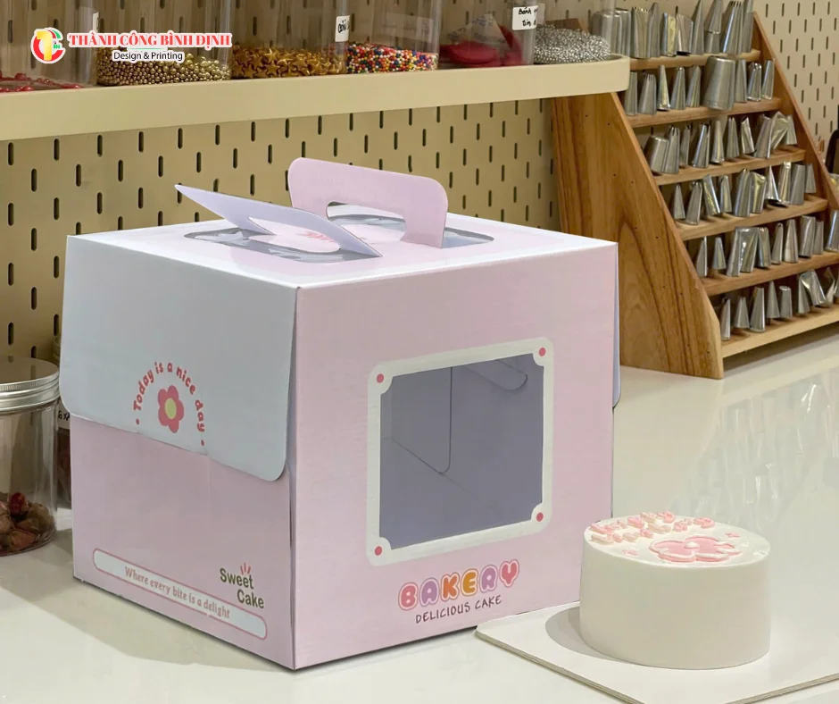 Hộp đựng b&aacute;nh kem mới