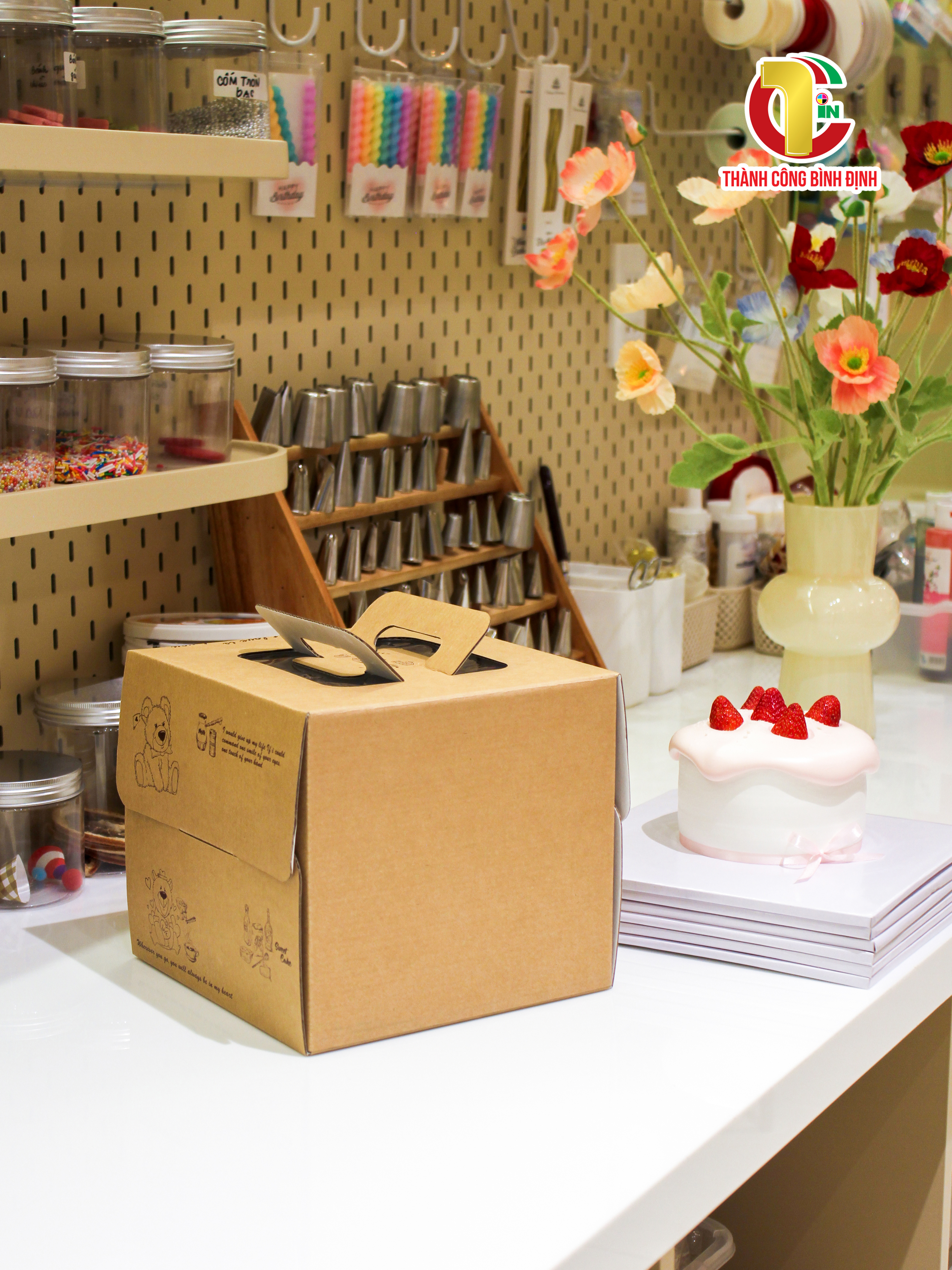 Hộp b&aacute;nh kem Th&agrave;nh C&ocirc;ng B&igrave;nh Định